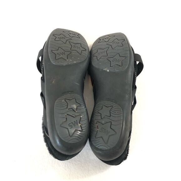 Stuart Weitzman Happy Feet Shearling Suede Shoes - Picture 5 of 6